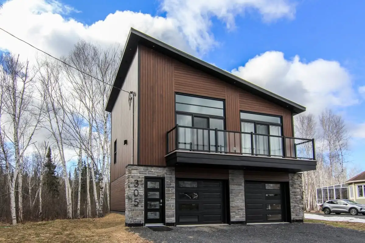 Estimation de la valeur d'une maison au Saguenay–Lac-Saint-Jean par des courtières immobilières de l'Équipe Maman & Moi